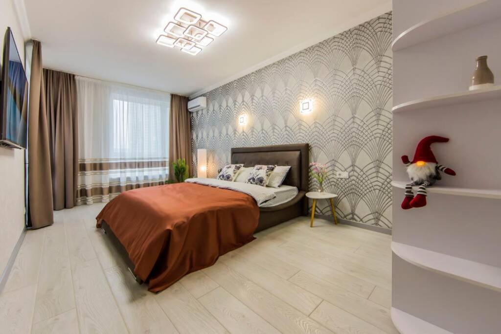 Новые Светлые Апартаменты Метро Славутич Kiev Exterior foto
